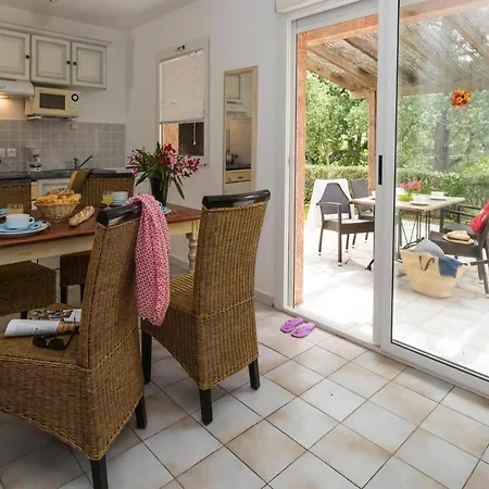 Сasa de vacaciones Res Mare E Monte, Solenzara, With Terrace *